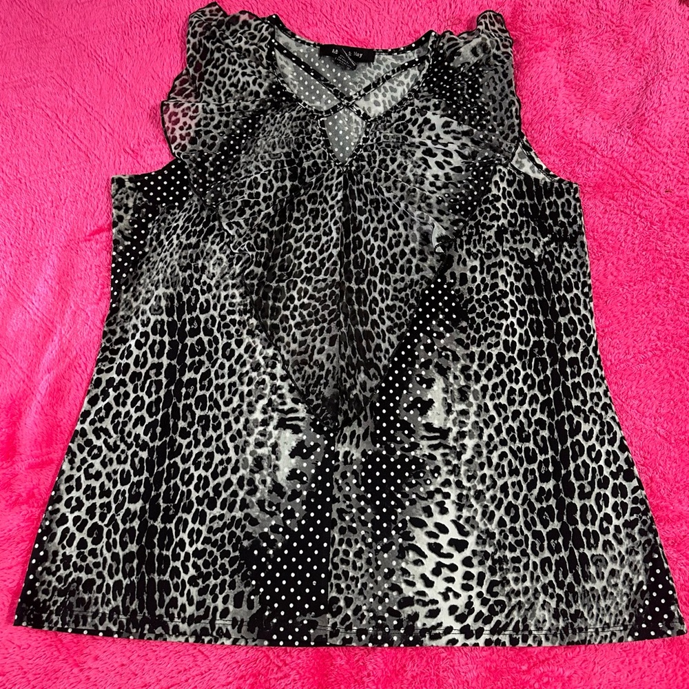Elegant Animal Print Sleeveless Top